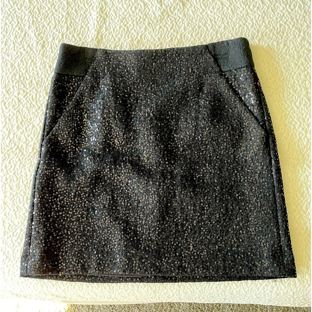 Sequin mini skirt with pockets!